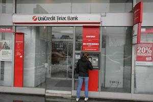 UniCredit Tiriac Bank, rata de credite neperformante mult sub medie
